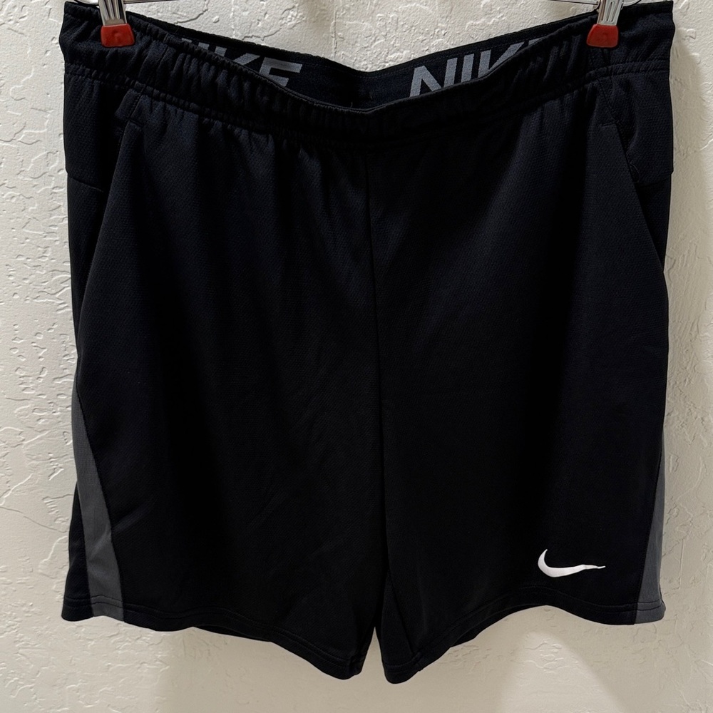 Nike Black Performance Shorts Large